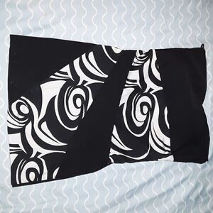 Rue 21 black and white strapless dress, size XL